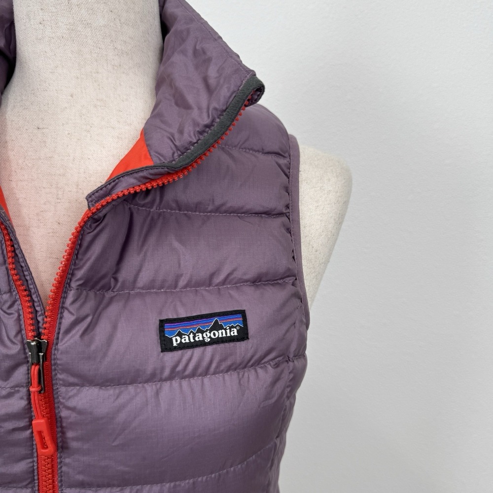 Patagonia‎ Womens Down Vest Size XS Purple Orange Quilted Full Zip Layering Warm - Picture 3 of 16